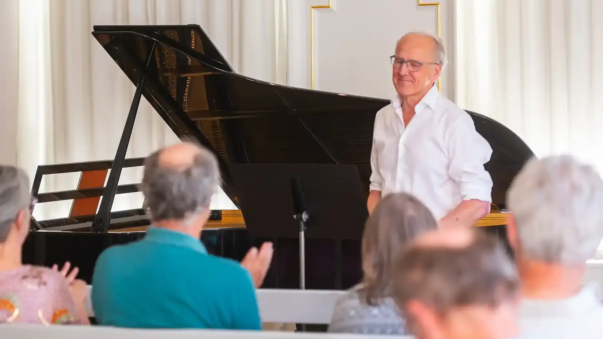 self-singing presentation